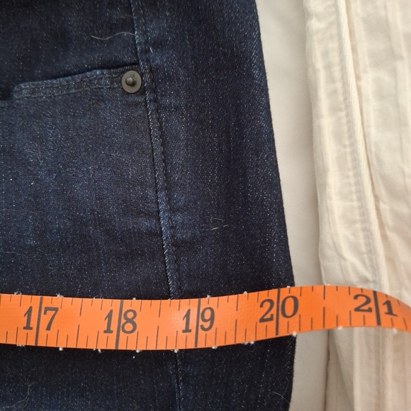 Calvin Klein, dark wash jeans. Only worn twice and in new condition. Size 12. - Picture 3 of 5